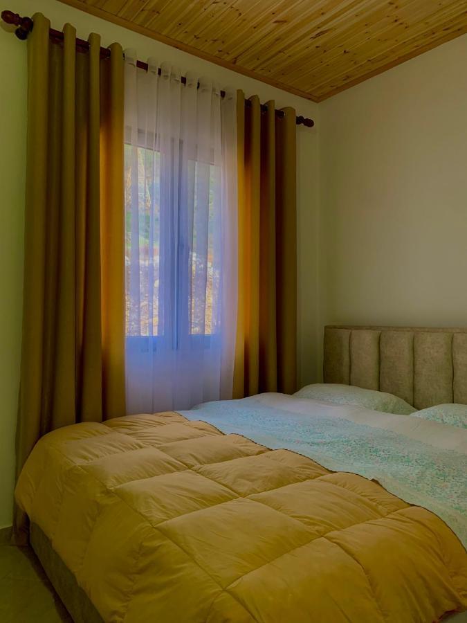 Lugina E Komanit Hotel 3*