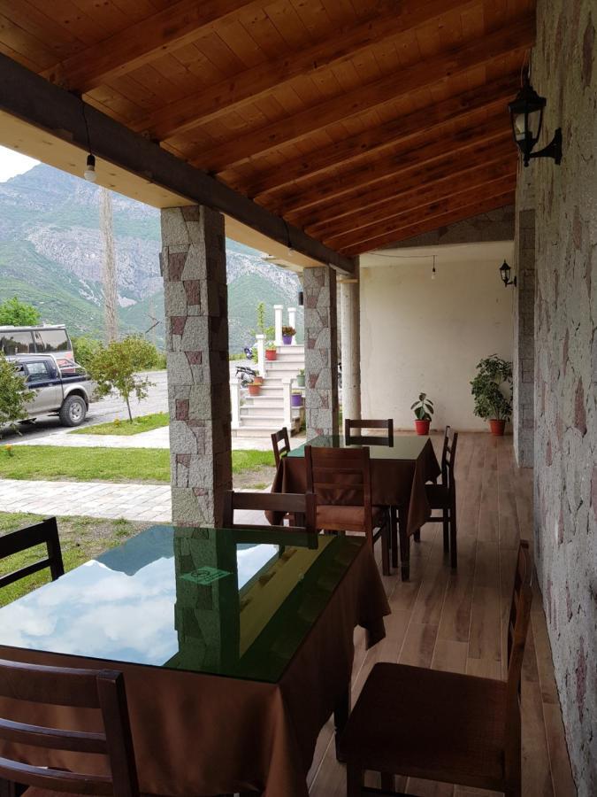 Hotel Lugina E Komanit